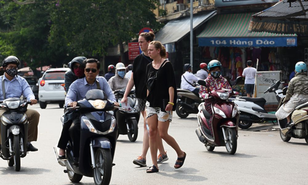 Traffic Dos and Donts Hanoi
